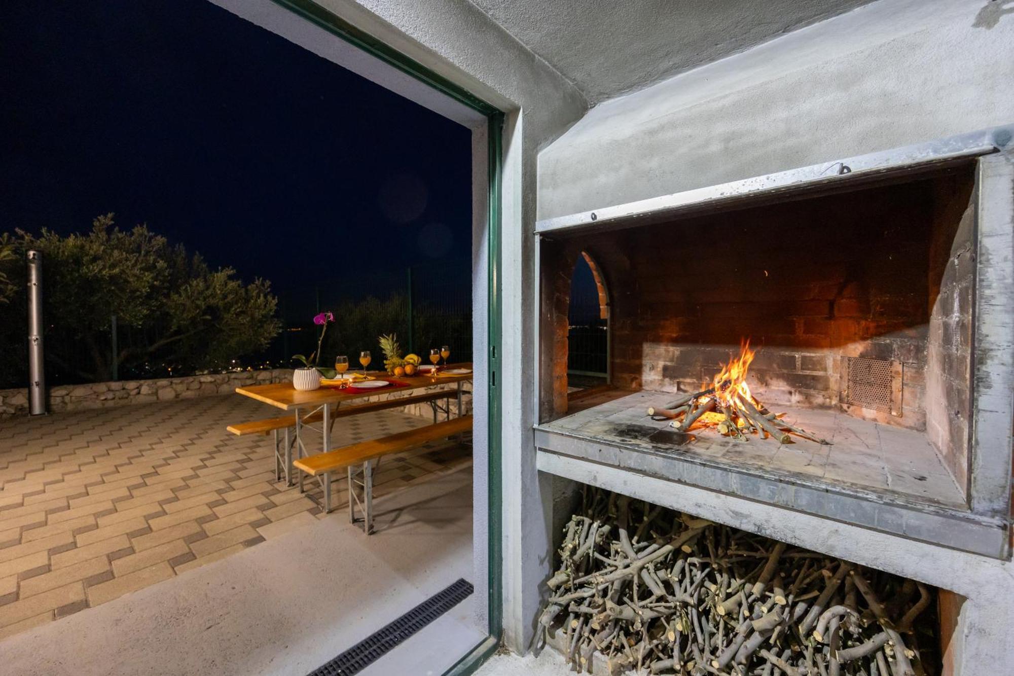 Private Villa Golden Hour With A View Of Split Area Kaštel Sućurac エクステリア 写真