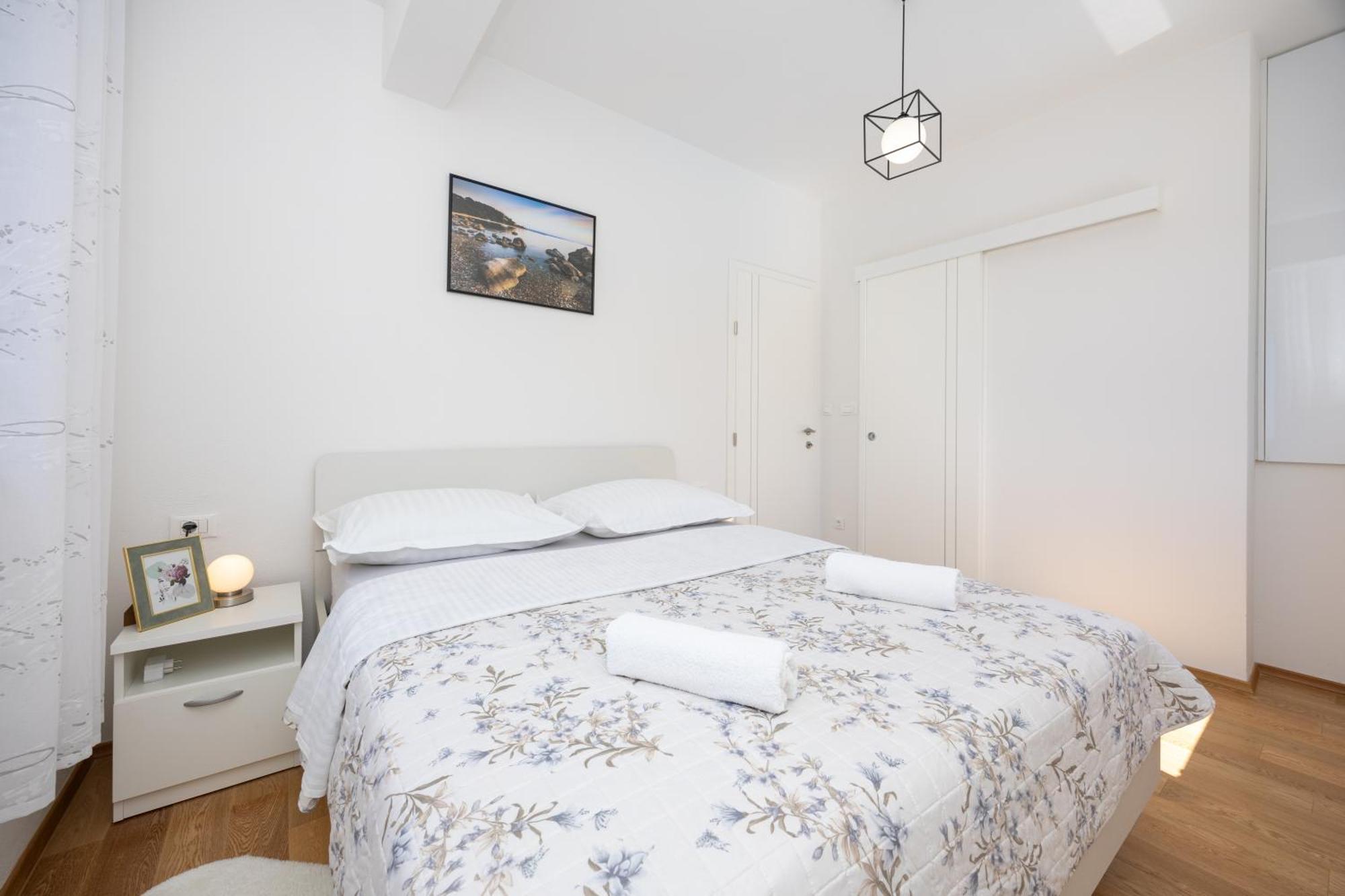 Private Villa Golden Hour With A View Of Split Area Kaštel Sućurac エクステリア 写真